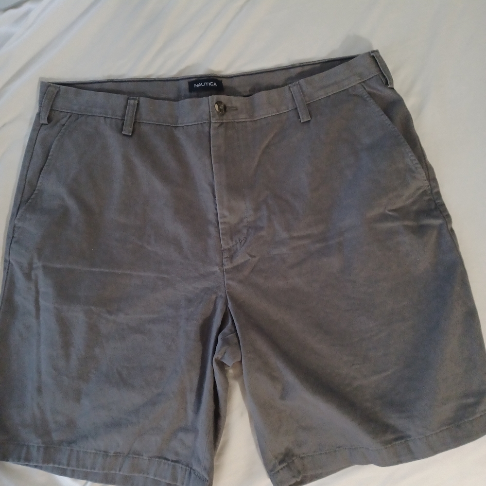 Nautica mens 40 chino flat front gray shorts 100% cotton